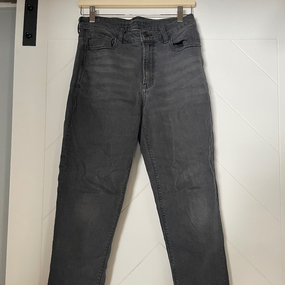 AE mom jeans